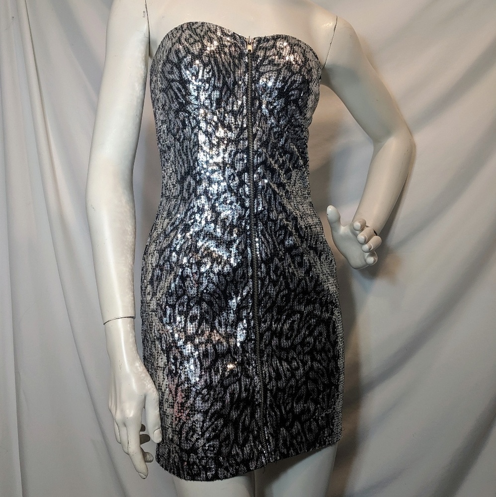 2b Bebe | Sequin Leopard Print | New Years | S - image 3